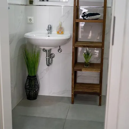 Pension Ahnatal Hostel *