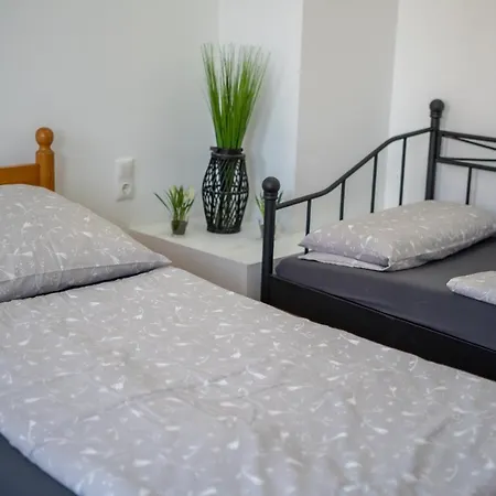 Hostel Pension Ahnatal